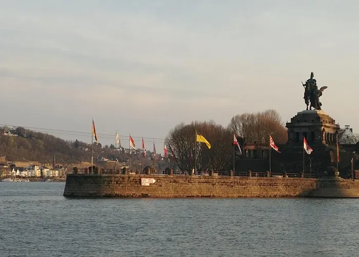 Apartamento Rheinblick 2 *